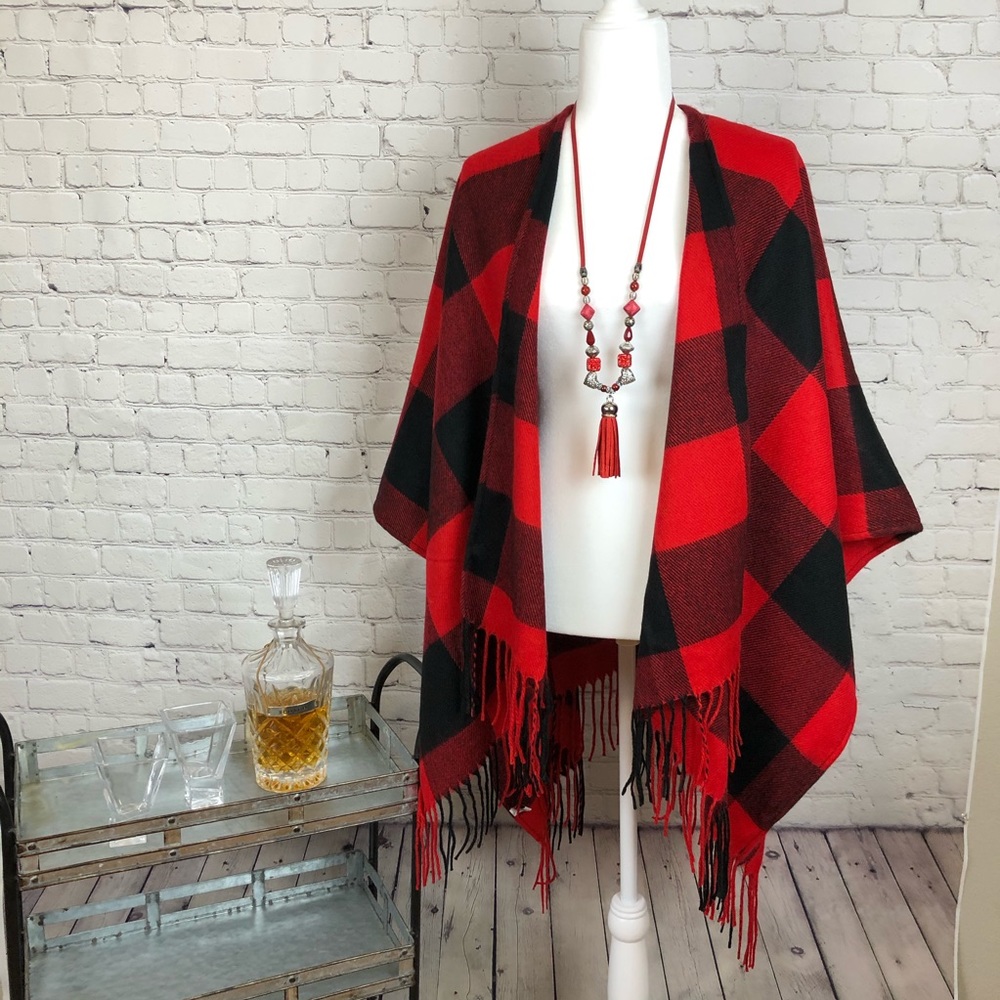 Buffalo Plaid Poncho w/Fringe Red & Black O/S - Picture 2 of 6